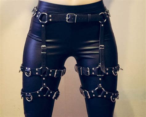 waist to thigh harness